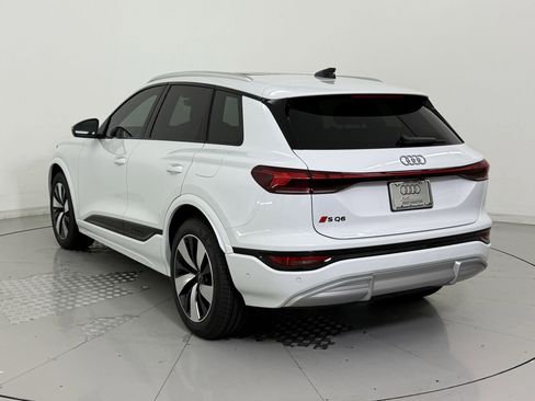 New 2025 Audi SQ6 e-tron Premium image 3