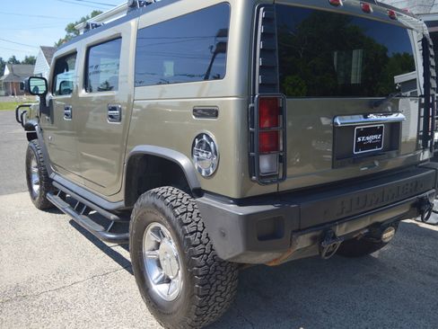 Used 2005 HUMMER H2 w/ Preferred Equipment Group AWD/4WD image 3