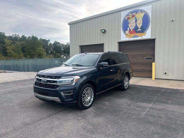Used 2023 Ford Expedition Limited AWD/4WD image 7