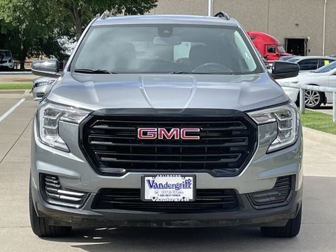 Used 2023 GMC Terrain SLE w/ Driver Convenience Package FWD image 6