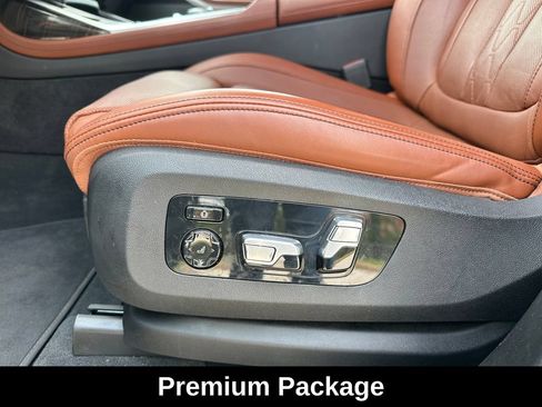 Used 2024 BMW X7 xDrive40i w/ M Sport Package AWD/4WD image 15