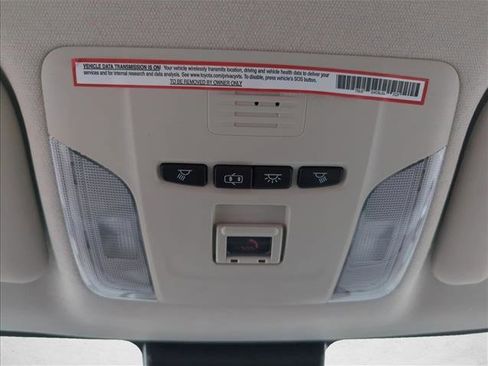 Used 2022 Toyota Corolla L image 25