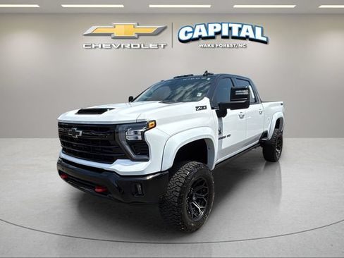 Used 2025 Chevrolet Silverado 2500 LTZ w/ Trail Boss Package AWD/4WD image 9