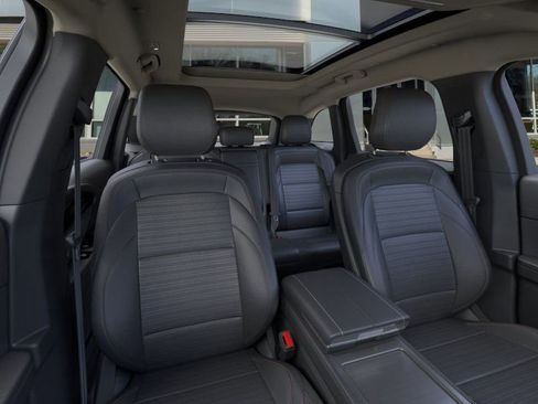 New 2026 Lincoln Nautilus Reserve w/ Jet Appearance Package image 10