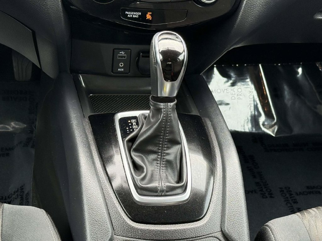 Used 2017 Nissan Rogue SV AWD/4WD image 21