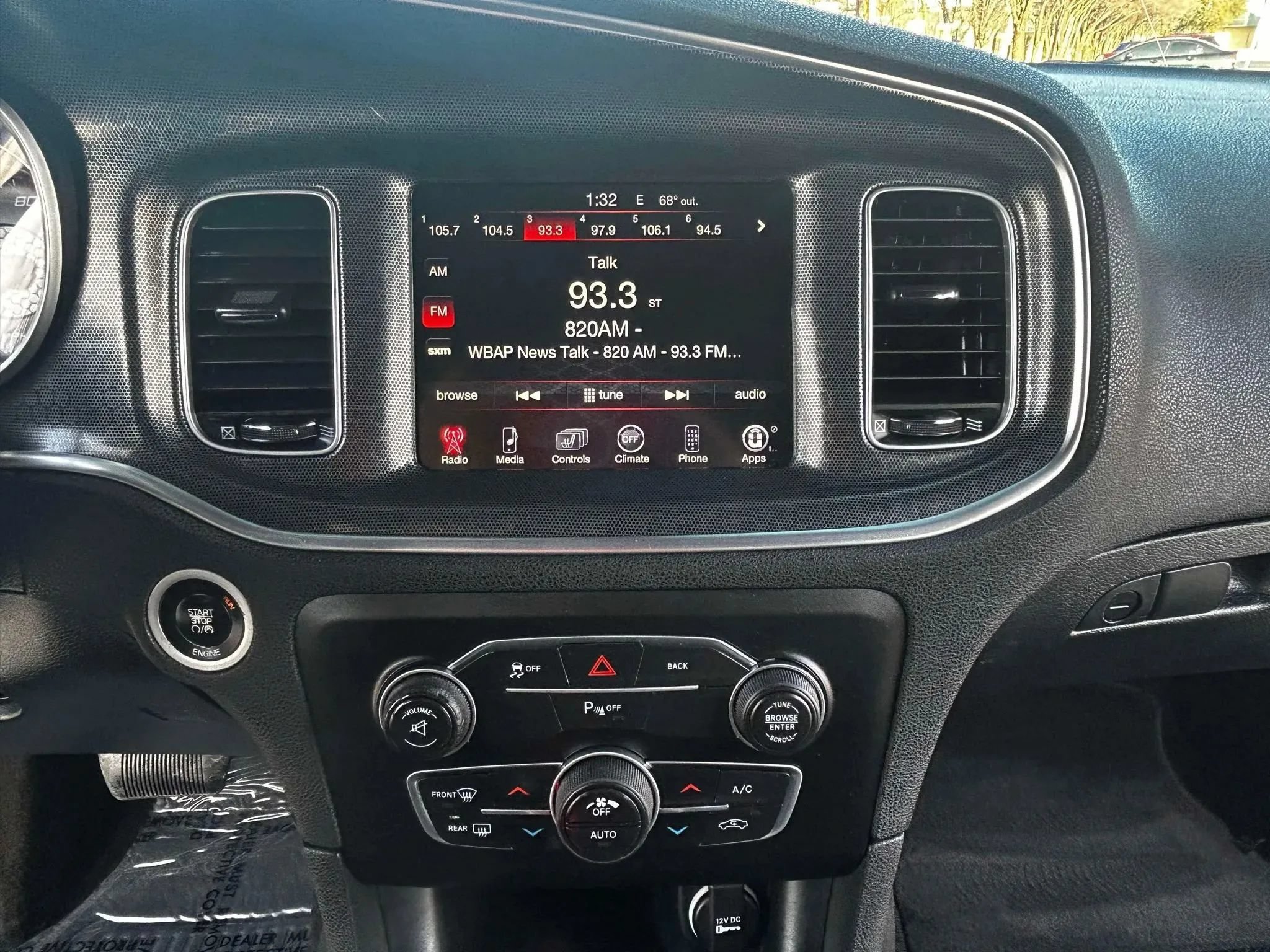 Used 2015 Dodge Charger SXT w/ Plus Group RWD image 11