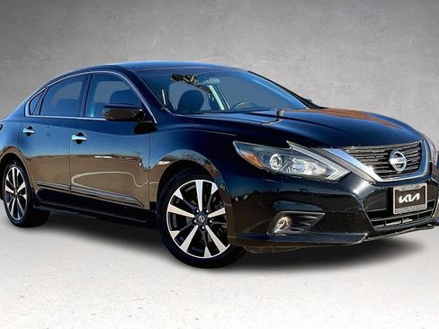 Used 2017 Nissan Altima 2.5 SR image 21