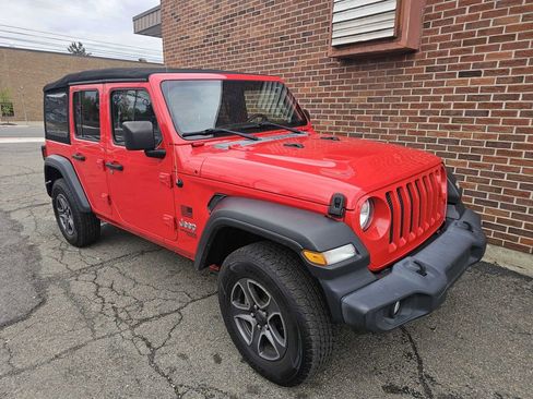 Used 2019 Jeep Wrangler Unlimited Sport S AWD/4WD image 2