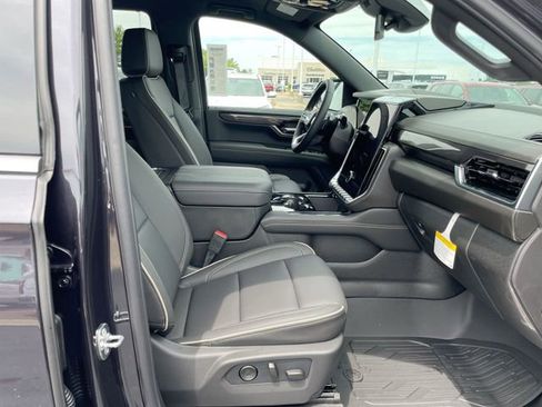New 2026 GMC Yukon Elevation w/ LPO, Floor Liner Package AWD/4WD image 19