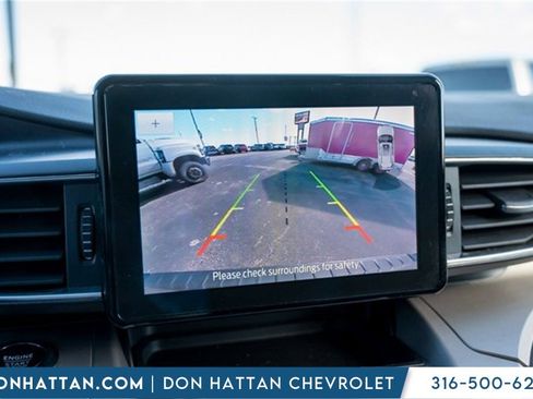 Used 2023 Ford Explorer XLT w/ Equipment Group 202A image 18