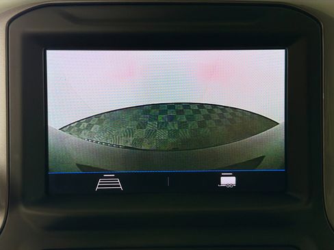 Used 2020 Chevrolet Silverado 1500 Custom w/ Custom Value Package image 16