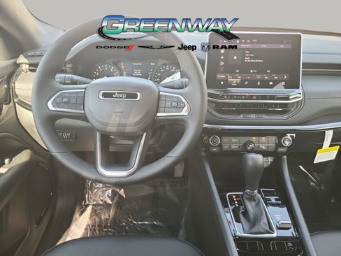 New 2026 Jeep Compass Latitude image 11