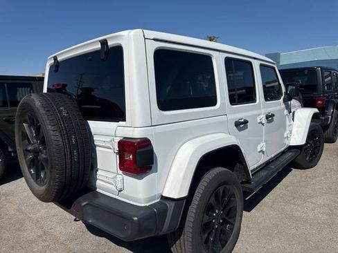 Used 2021 Jeep Wrangler Unlimited Sahara w/ Cold Weather Group AWD/4WD image 5