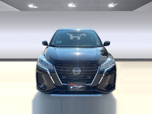 New 2025 Nissan Kicks Play S image 6