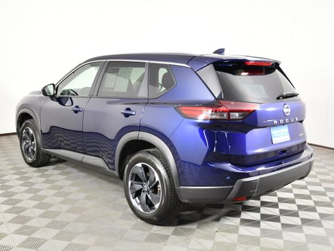 Used 2025 Nissan Rogue SV AWD/4WD image 8