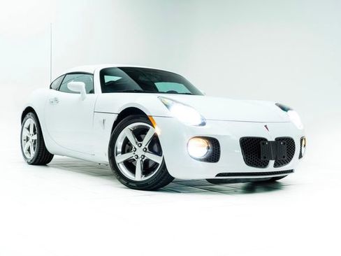 Used 2009 Pontiac Solstice GXP image 5