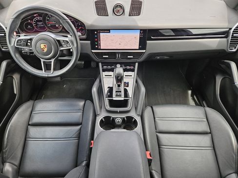 Certified 2022 Porsche Cayenne AWD/4WD image 24