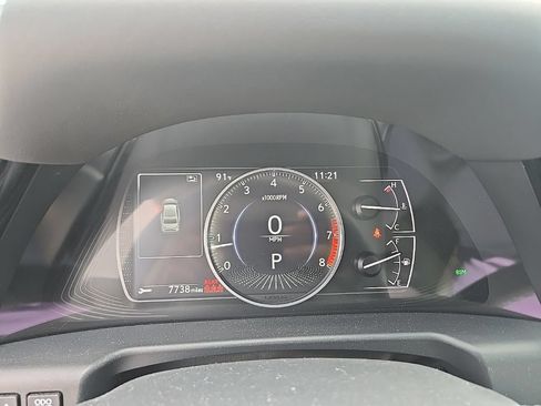 Used 2025 Lexus ES 350 w/ Premium Package FWD image 16