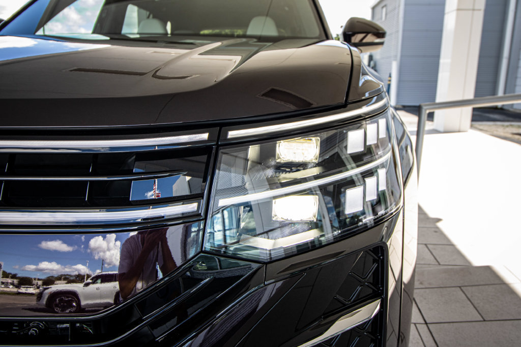 New 2027 Volkswagen Atlas SEL R-Line AWD/4WD image 8