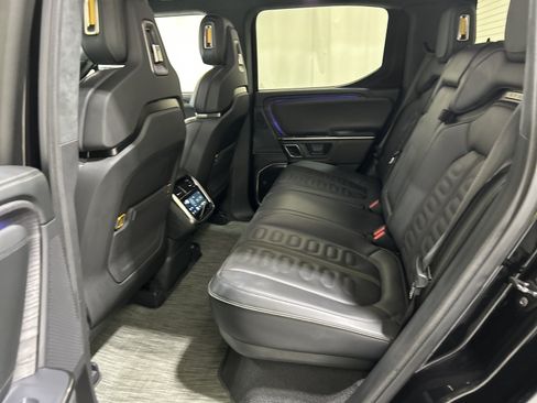 Used 2024 Rivian R1T Adventure AWD/4WD image 21
