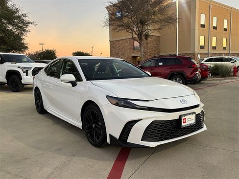 Certified 2025 Toyota Camry SE image 7