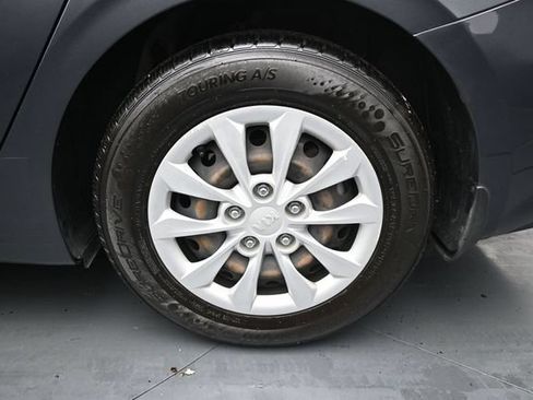 Used 2020 Kia Forte Sedan FWD image 10