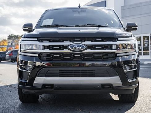 Used 2023 Ford Expedition Max Limited image 3