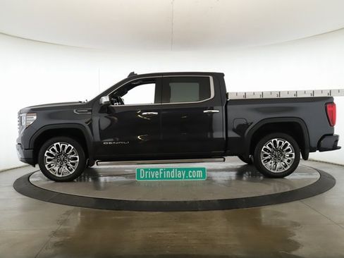 Used 2025 GMC Sierra 1500 Denali Ultimate image 9