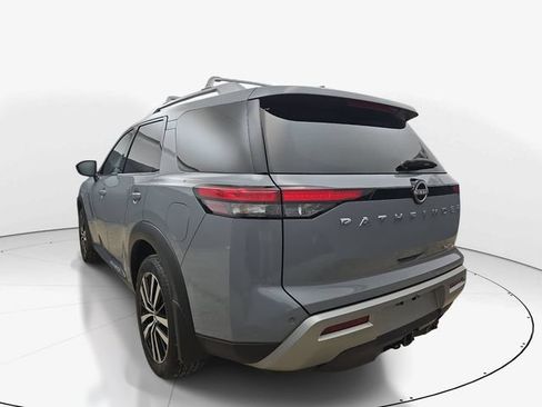 Used 2025 Nissan Pathfinder Platinum w/ Cargo Package FWD image 8