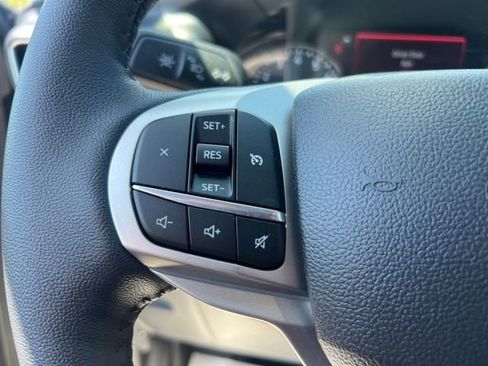 Certified 2024 Ford Explorer XLT w/ Equipment Group 202A AWD/4WD image 9