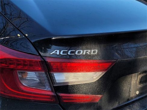 Certified 2018 Honda Accord LX image 10