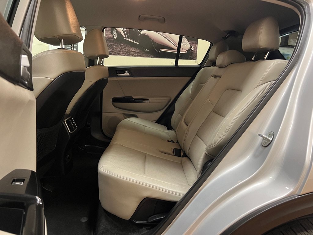 Used 2020 Kia Sportage EX AWD/4WD image 19