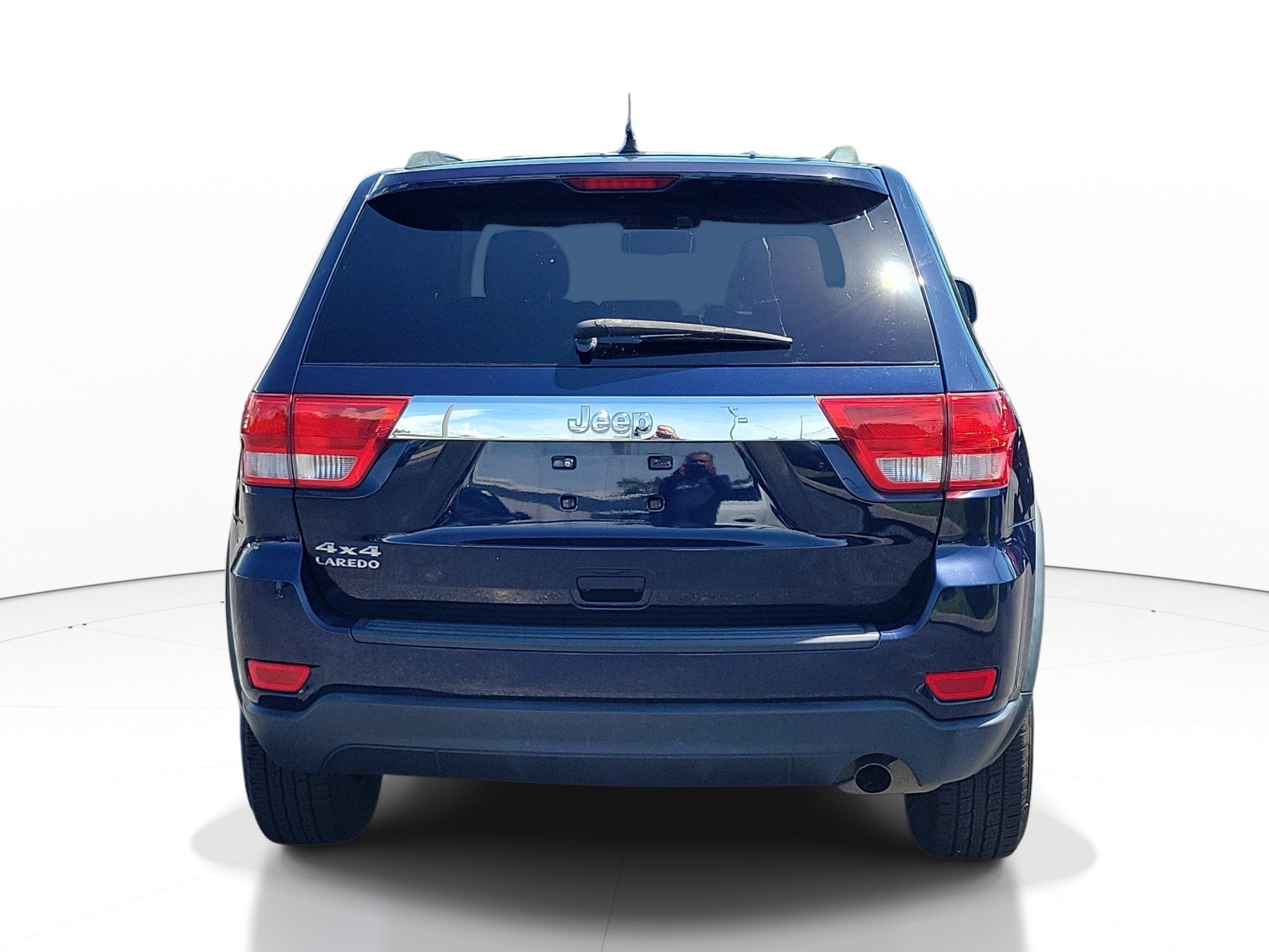 Used 2013 Jeep Grand Cherokee Laredo w/ Laredo E Group AWD/4WD image 5