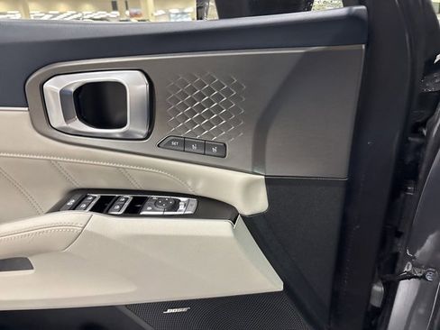 Used 2023 Kia Sorento SX Prestige image 29