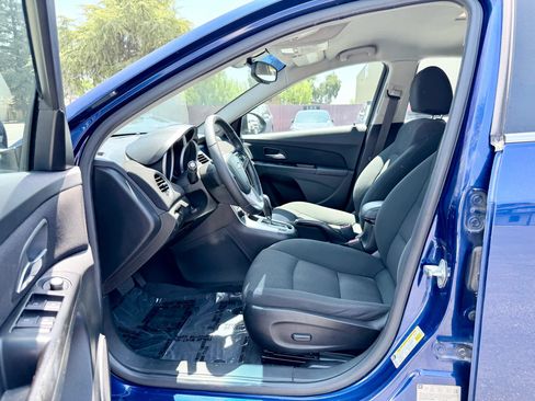 Used 2012 Chevrolet Cruze LT FWD image 7