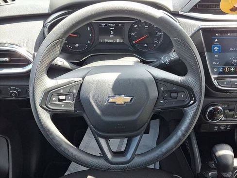 Used 2023 Chevrolet TrailBlazer LT w/ Convenience Package AWD/4WD image 13