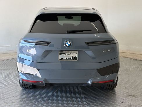 Used 2024 BMW iX xDrive50 w/ Premium Package AWD/4WD image 10