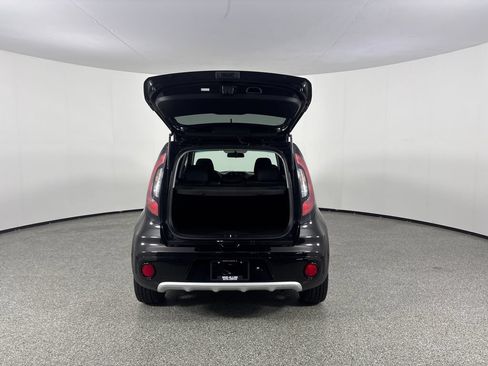 Used 2017 Kia Soul + FWD image 9