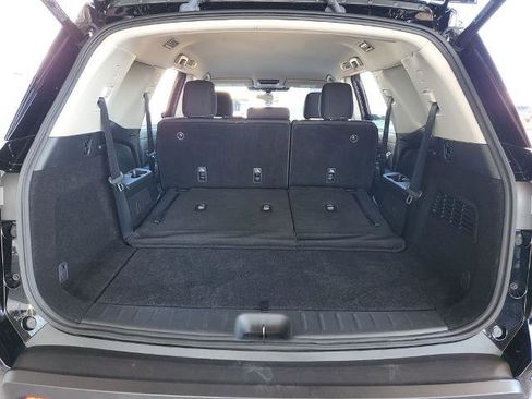 Certified 2025 Nissan Pathfinder SV image 13