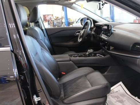 Used 2023 Nissan Rogue Platinum AWD/4WD image 15