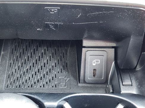 Used 2021 Mercedes-Benz GLC 300 4MATIC image 31