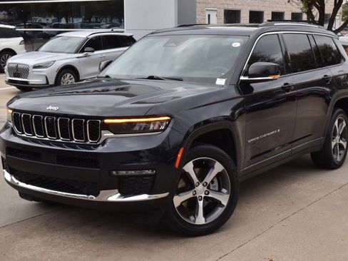 Used 2023 Jeep Grand Cherokee L Limited w/ Luxury Tech Group II image 42