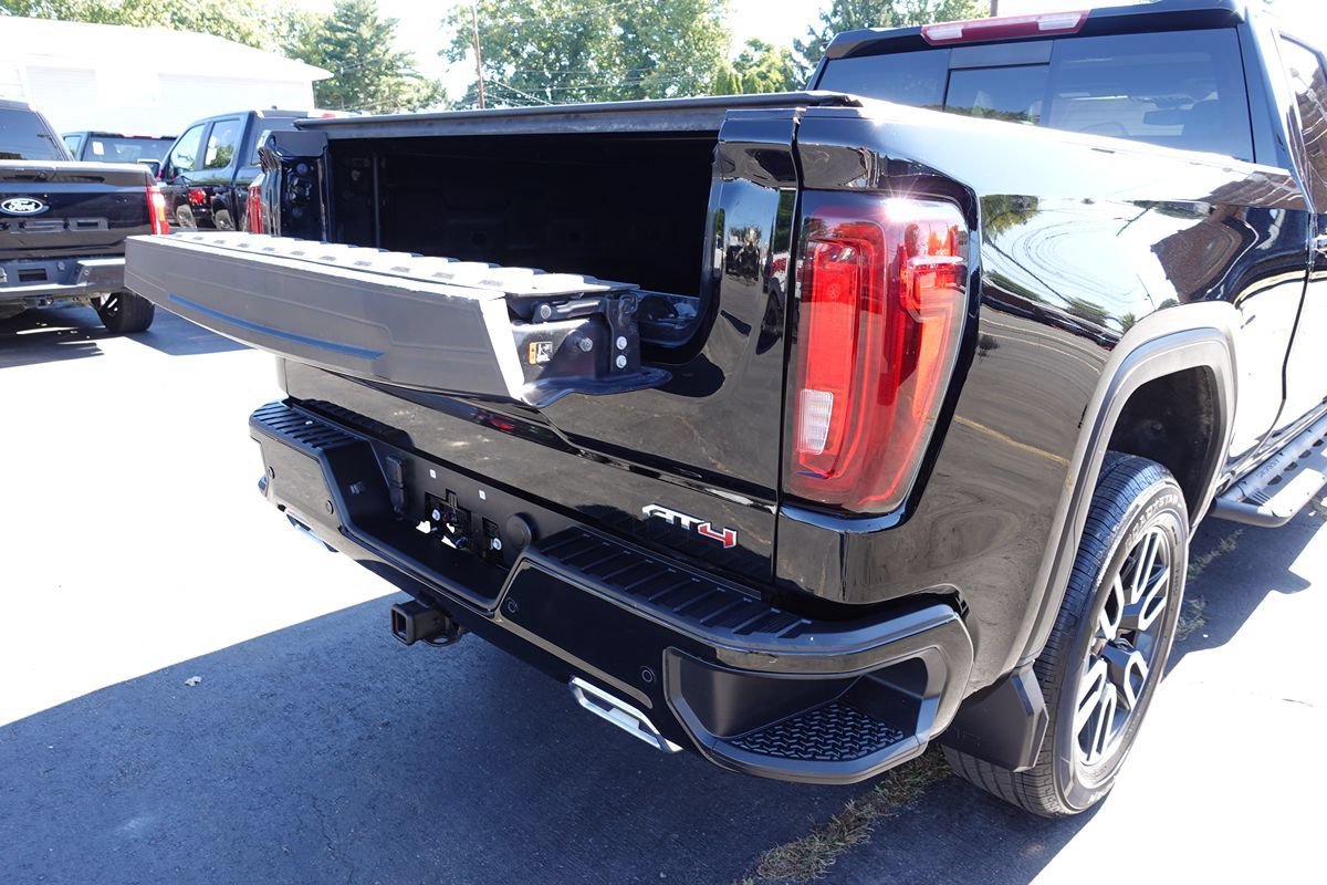 Used 2023 GMC Sierra 1500 AT4 w/ AT4 Preferred Package AWD/4WD image 31