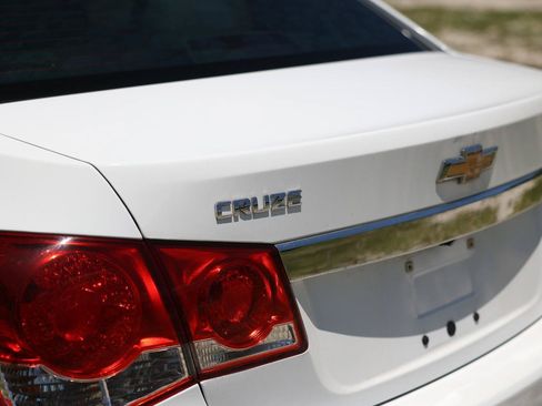 Used 2014 Chevrolet Cruze LT FWD image 33