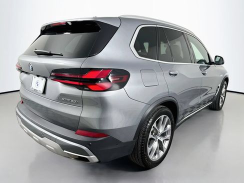 Used 2024 BMW X5 xDrive40i w/ Premium Package AWD/4WD image 5