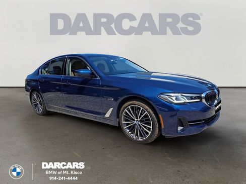 Used 2022 BMW 530e xDrive w/ Convenience Package AWD/4WD image 1