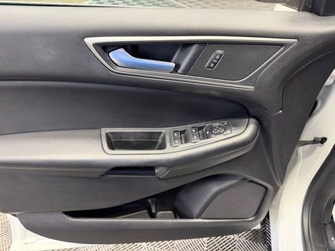 Used 2022 Ford Edge SEL w/ Convenience Package image 15