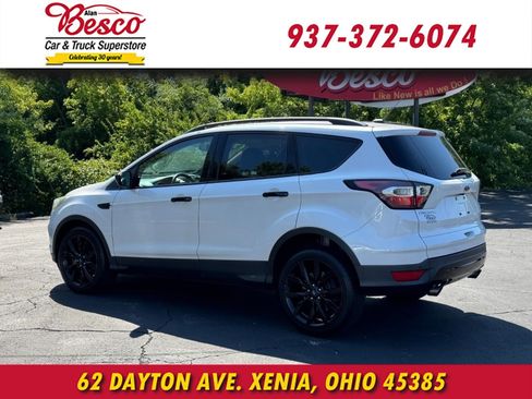 Used 2017 Ford Escape SE w/ Equipment Group 201A FWD image 6