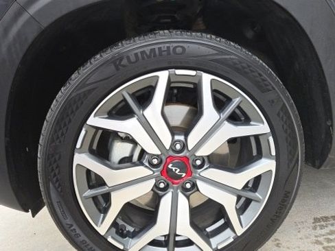 Certified 2023 Kia Seltos SX w/ SX Sunroof Package image 9