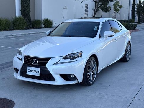 Used 2016 Lexus IS 200t image 7